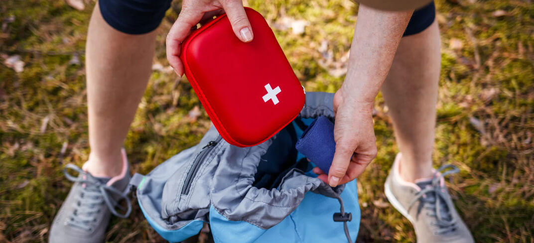 How to Prepare a Travel First-Aid Kit | UPMC Italy